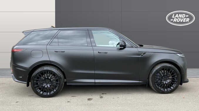 Land Rover Range Rover Sport 4.4 P635 V8 SV Ultimate Edition 5dr Auto Petrol Estate - Image 5